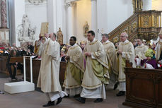 Aussendung der Sternsinger im Hohen Dom zu Fulda (Foto: Karl-Franz Thiede)